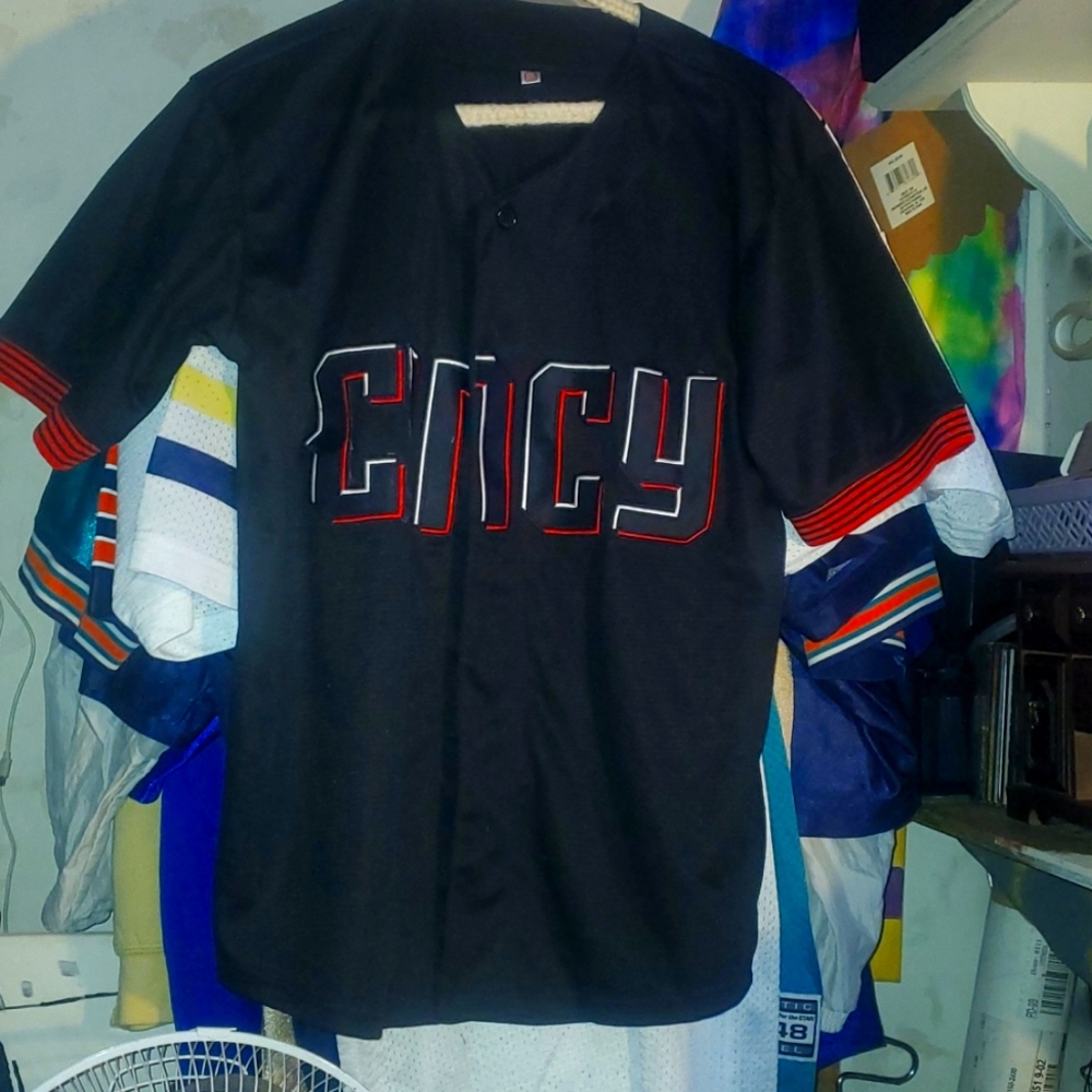 Cincinnati reds #44  Dela Cruz jersey top small adult